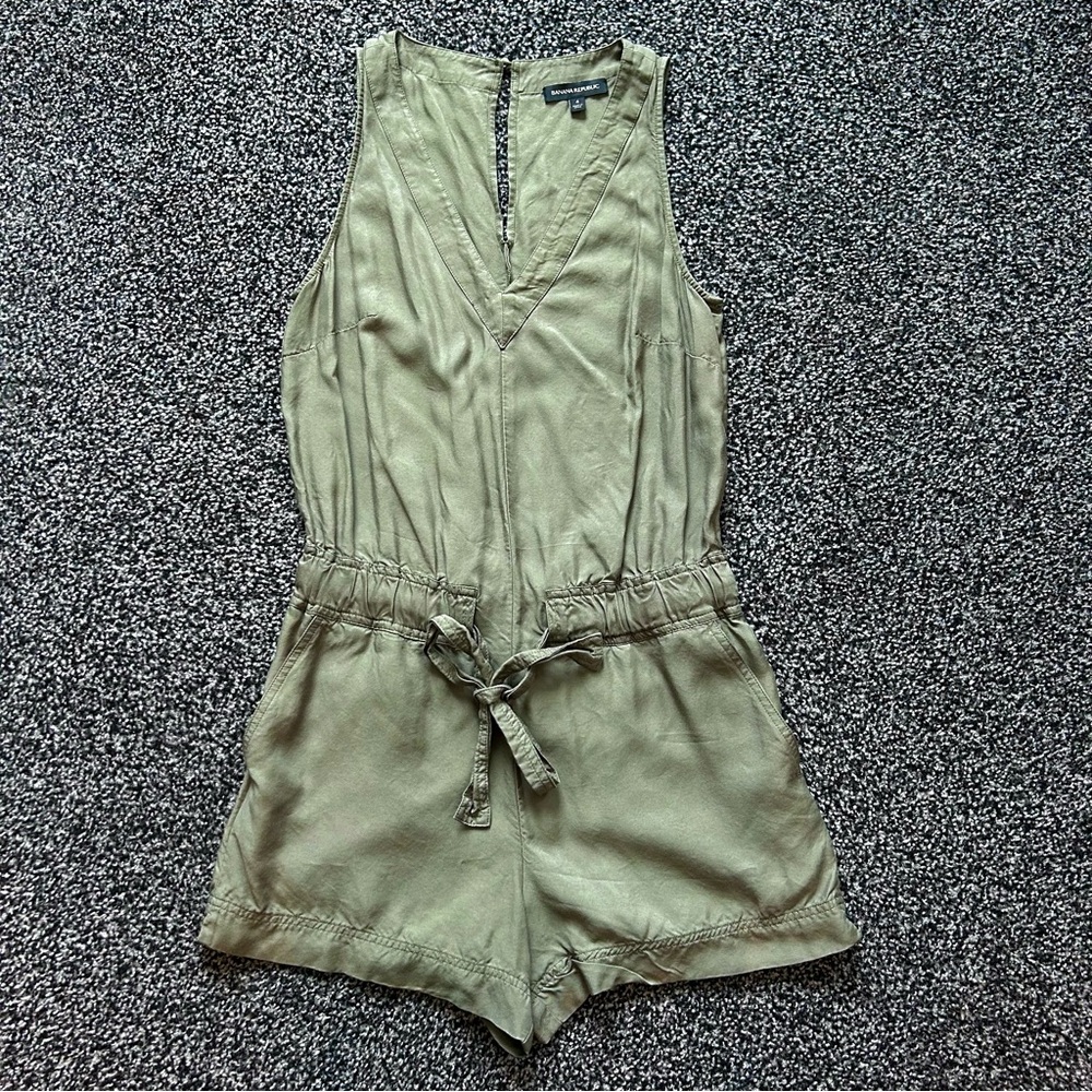 Banana Republic Romper - Size 4
